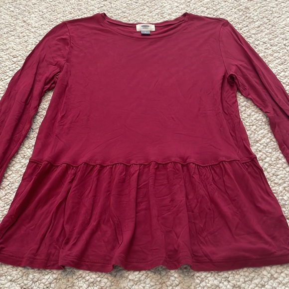 🎉 Old Navy red long sleeve peplum blouse top - Picture 3 of 8